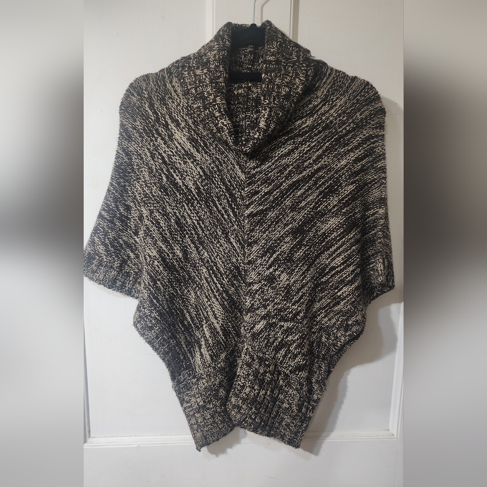 Women's Knit Poncho Sweater Size Large Brown Beige